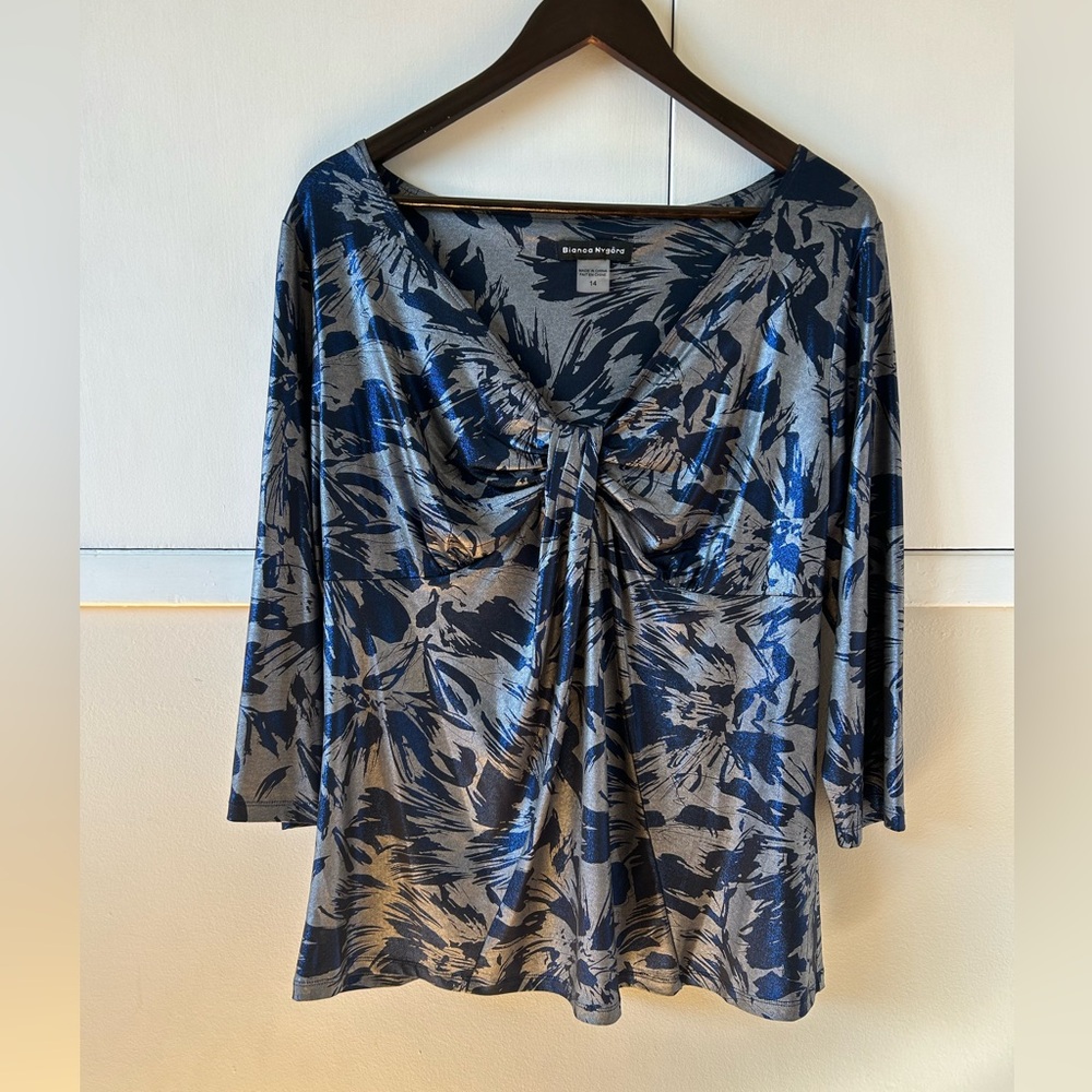 Peter Nygard Blue Abstract V-Neck 3/4 Sleeve Tie Front Top